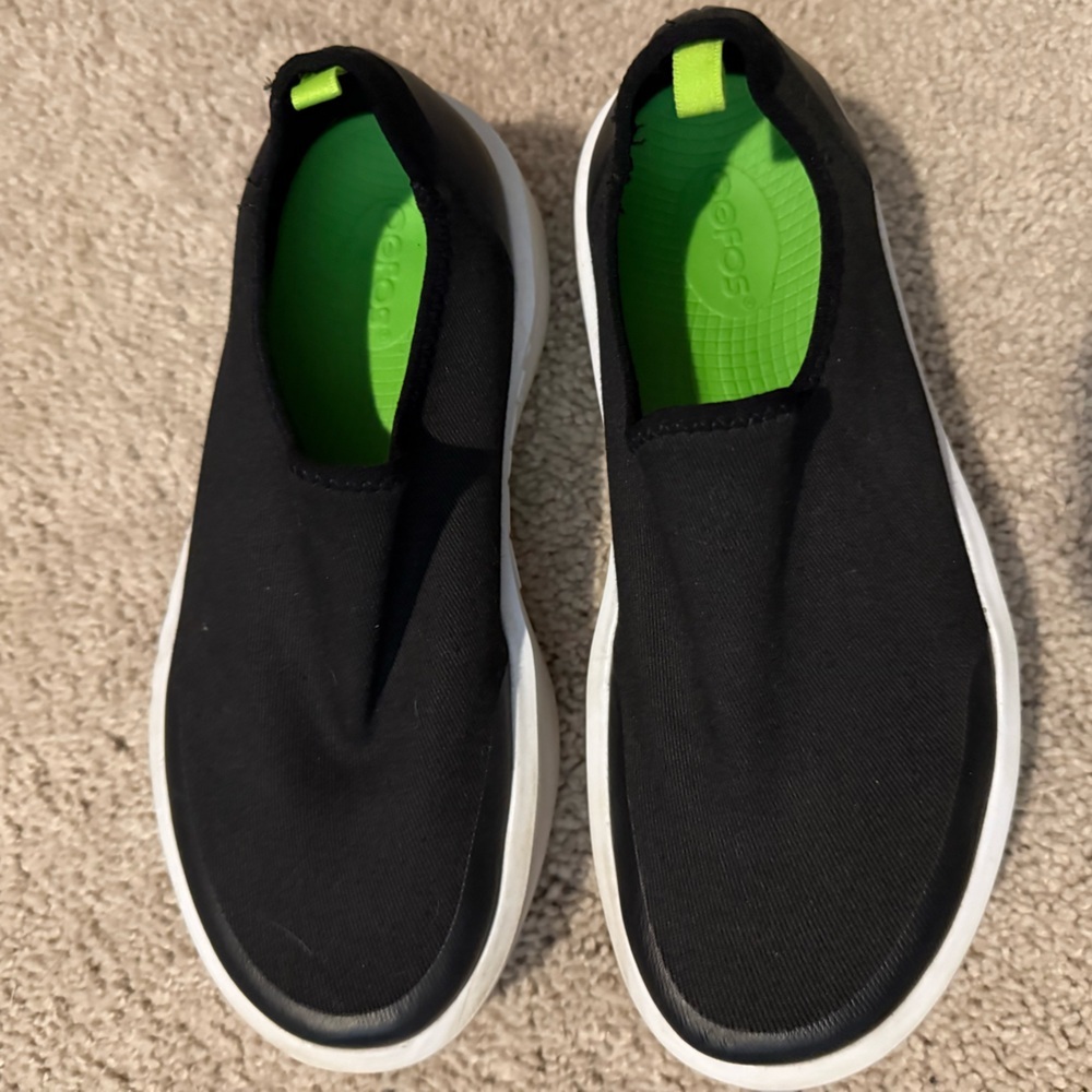 OOFOS Black Slip-On Women's Sneakers